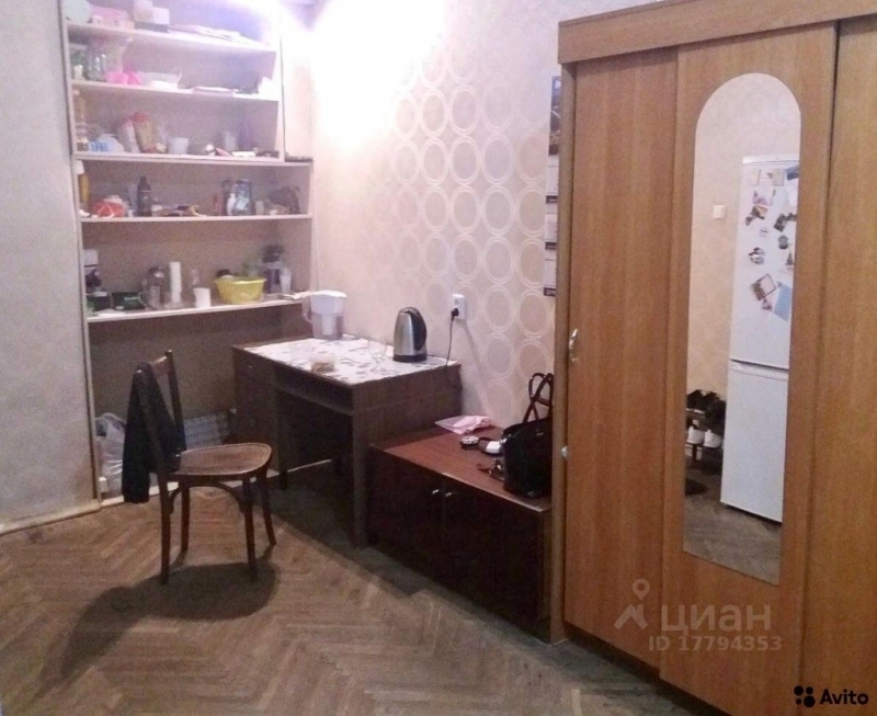 Продам светлую комнату.