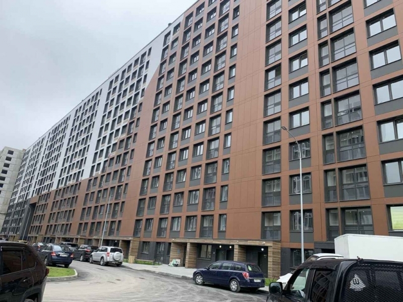 Продается 1-к квартира в развитом благоустроенном районе.