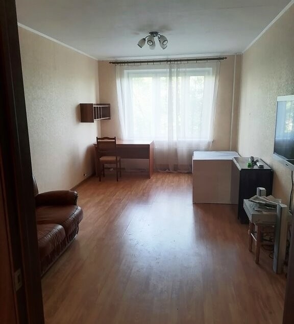 Продается трешка в хорошем районе.