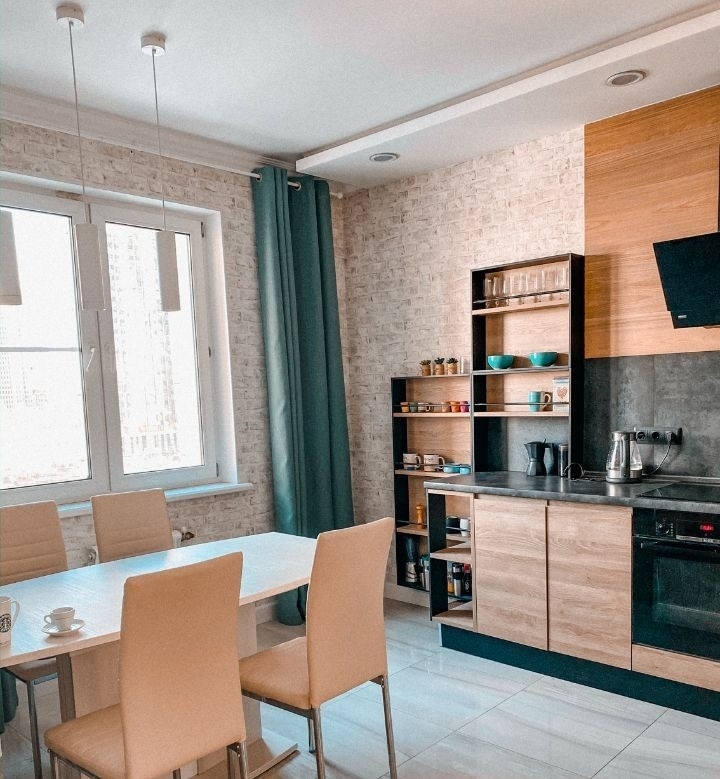 Продам 3-к квартиру в хорошем доме с чистым подъездом.