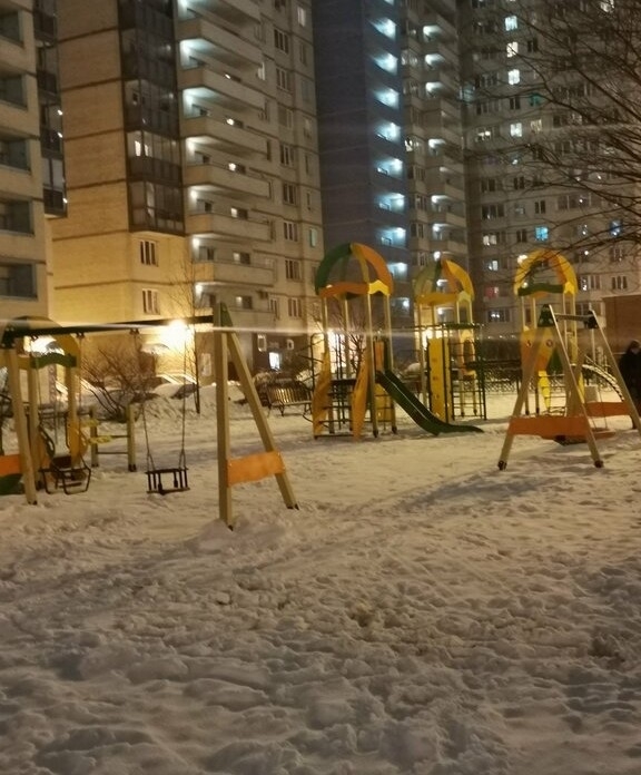 Продается однушка в хорошем районе.