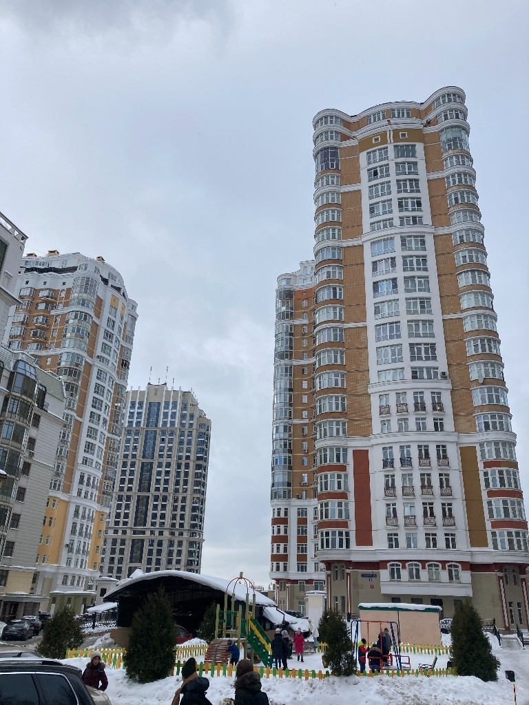 Продам прекрасную 4-комнатную квартиру.