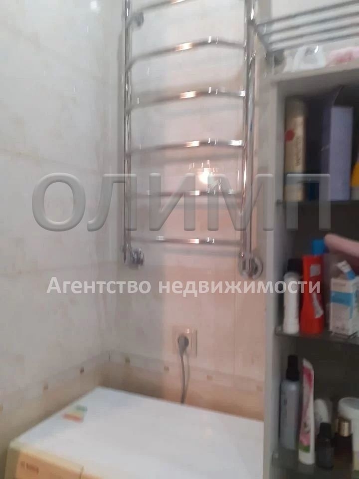 Отличная 1-комнатная квартира в хорошем доме.