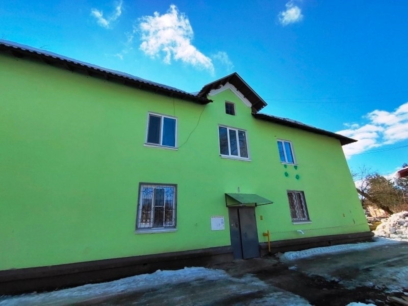 Продам 3-комнатную квартиру в развитом районе по доступной цене.