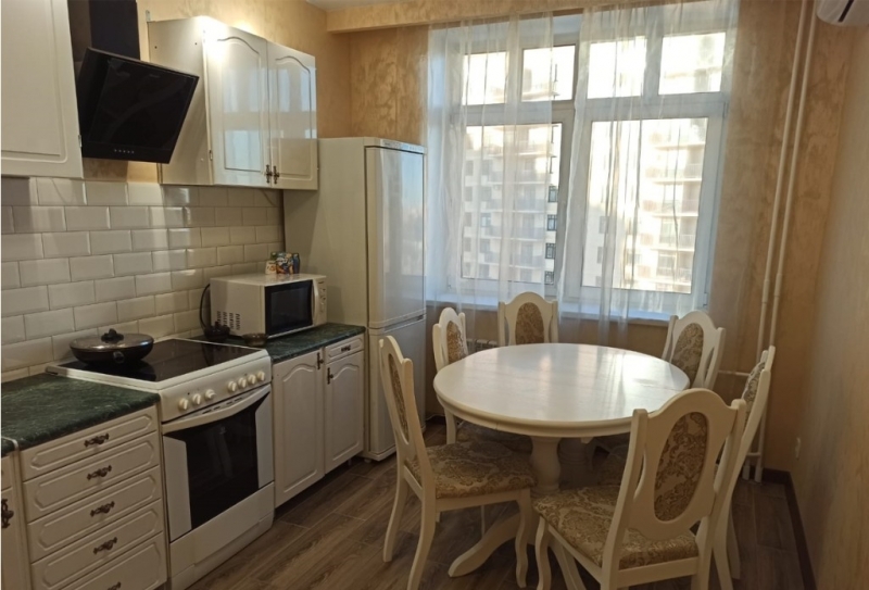 Сдам трешку в хорошем районе.