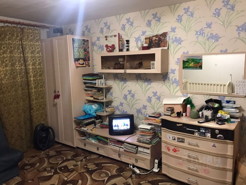Продам однокомнатную квартиру по отличной цене.