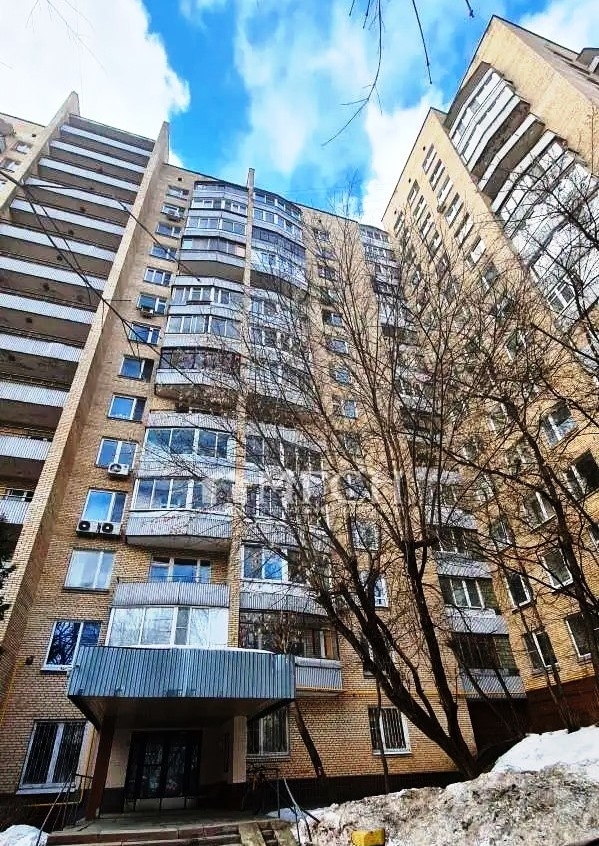 Продам уютную 3-комнатную квартиру.