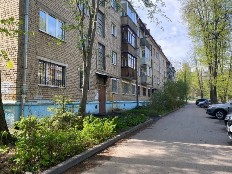 Продается двухкомнатная квартира в центре г.