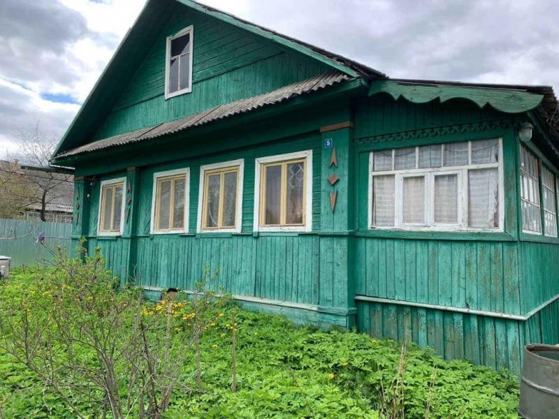 Сдается деревенский дом с участком.