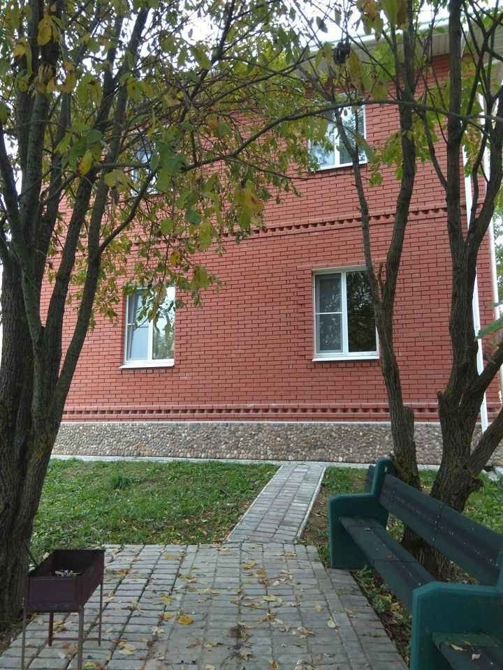 Сдается новый 2-этажный дом в благоустроенном, живописном месте.