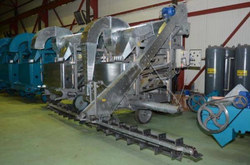 ОВС-25 Очиститель вороха самопередвижной оцинкованный