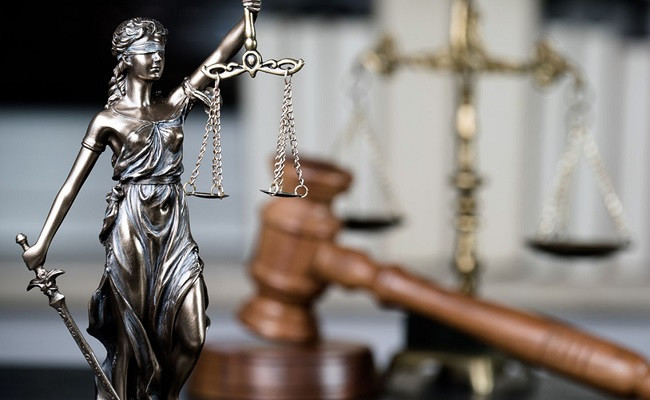 Поддержка опытного адвоката в разрешении разнообразных правовых ситуаций