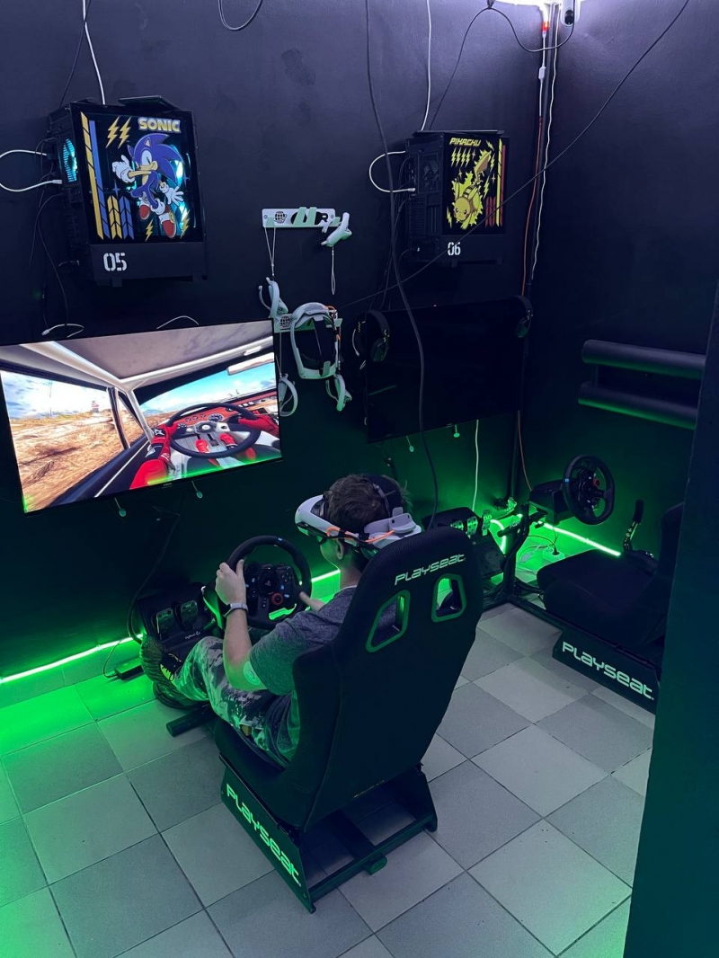 Аренда симрейсинга VR и Автосимуляторов с кокпитам